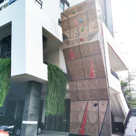 Cordova Suites 세마랑 외부 사진