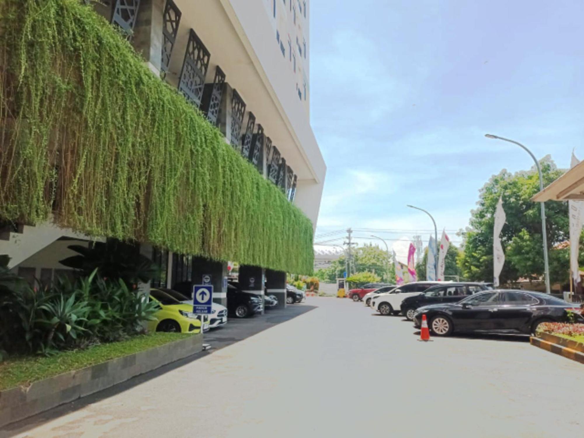 Cordova Suites 세마랑 외부 사진