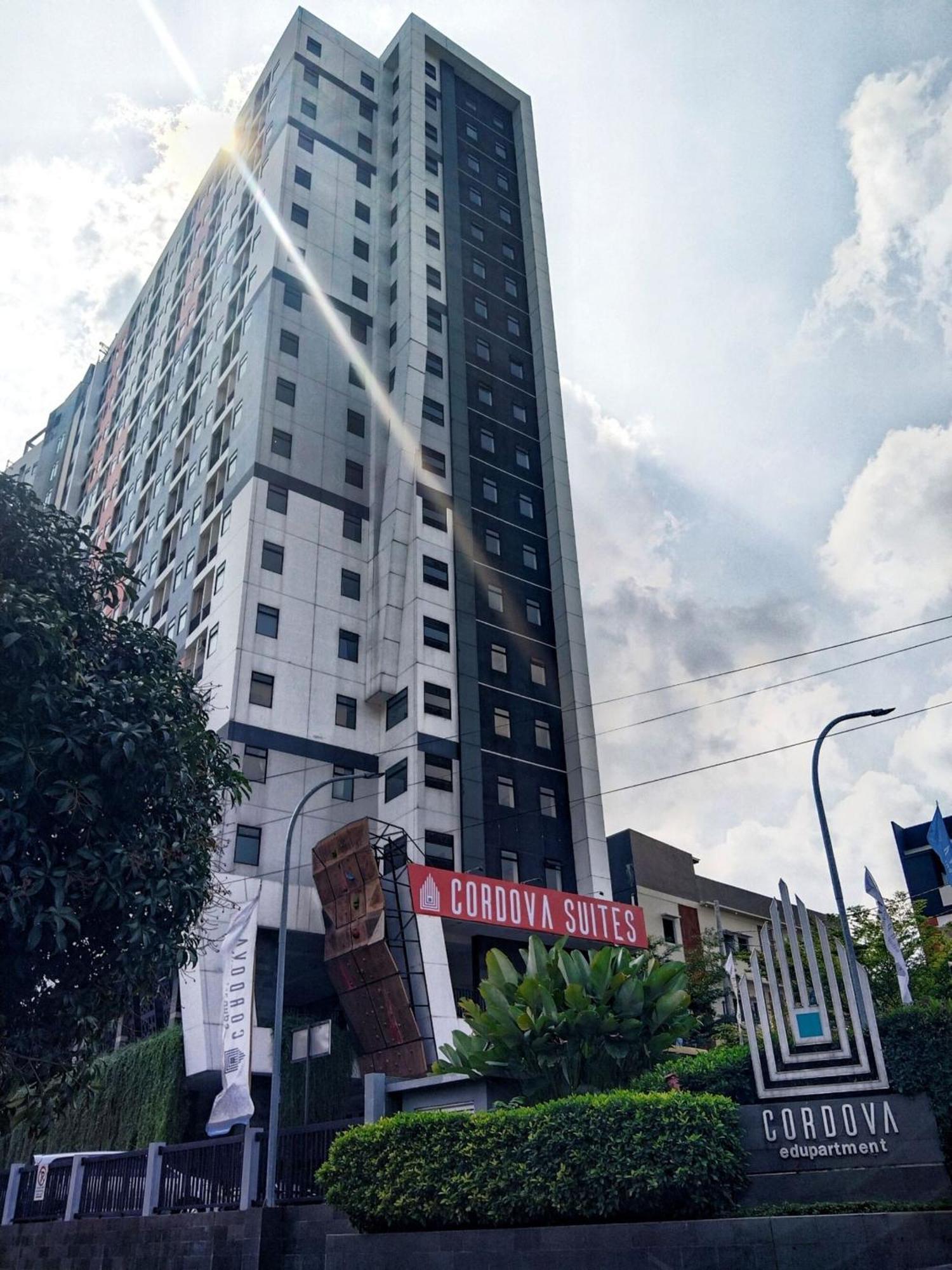Cordova Suites 세마랑 외부 사진