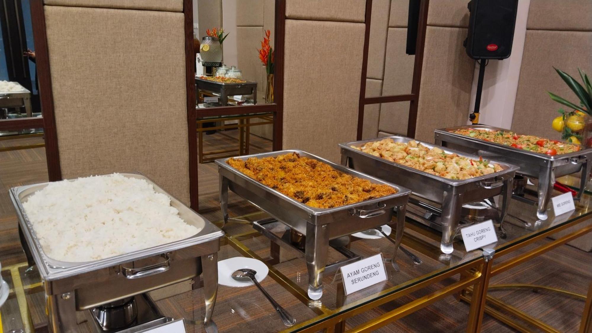 Cordova Suites 세마랑 외부 사진